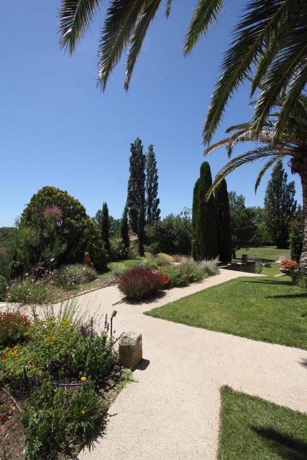 Val Baussenc, The Originals Relais Hotel Maussane les Alpilles Exterior foto