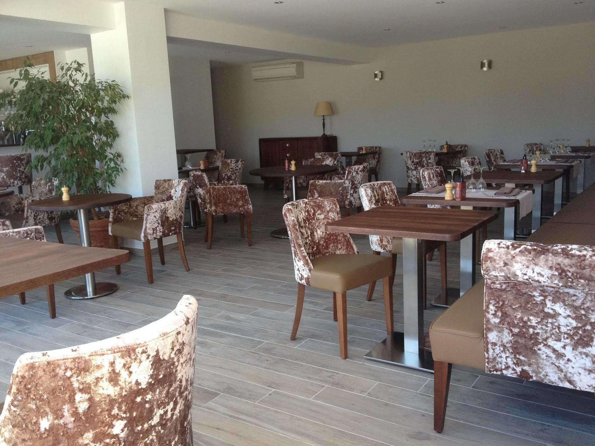 Val Baussenc, The Originals Relais Hotel Maussane les Alpilles Exterior foto